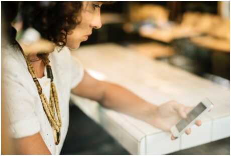 Auchan Telecom vs La Poste Mobile : Quel forfait sans engagement 10Go choisir ?