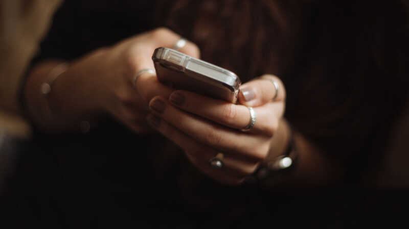 3 forfaits pas chers + un smartphone Apple offert !