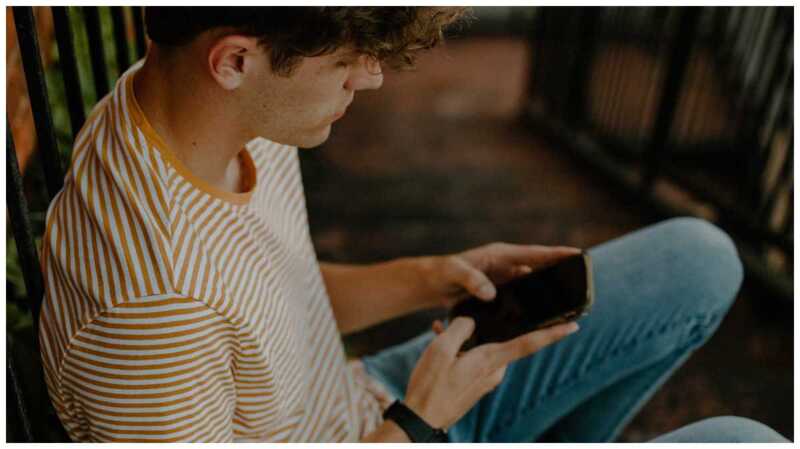 Découvrez les forfaits mobiles 5G sans engagement : des options de 40 à 210 Go pour rester connecté en toute liberté !