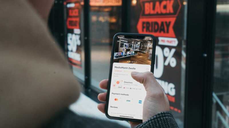 Baissez votre facture forfait mobile grâce aux promos Black Friday des opérateur dès 4,99€ !