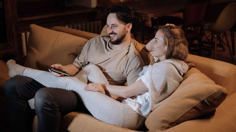 Battle des box internet avec la TV : Freebox Pop contre Bbox Ultym