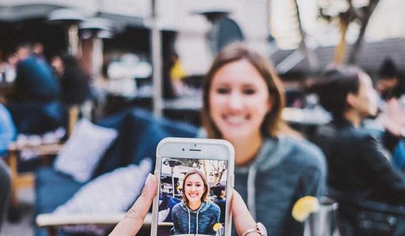 Battle des promos forfaits mobiles 50 Go : Free contre Prixtel