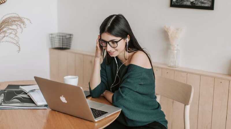 Box RED, Boîte Sosh ou Freebox Pop : quelle est la meilleure box Internet fibre sans engagement ?