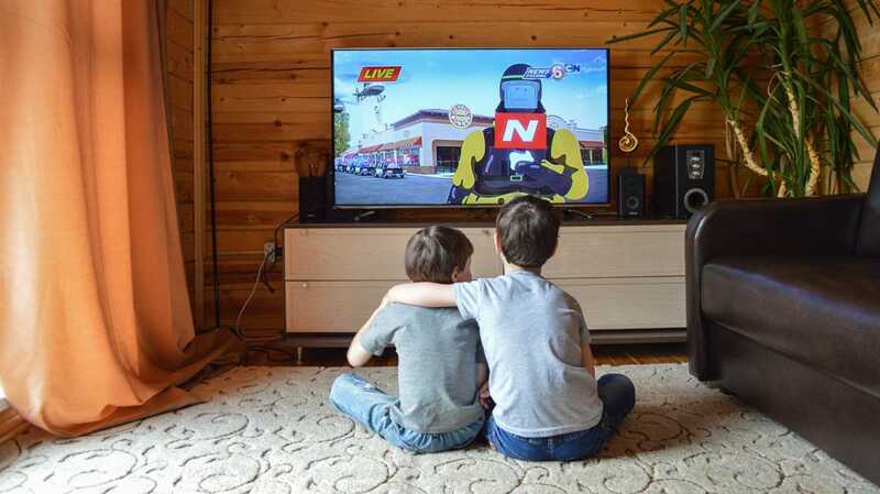 Box internet avec un max de contenus TV : Freebox Delta contre Série limitée Bbox Ultym