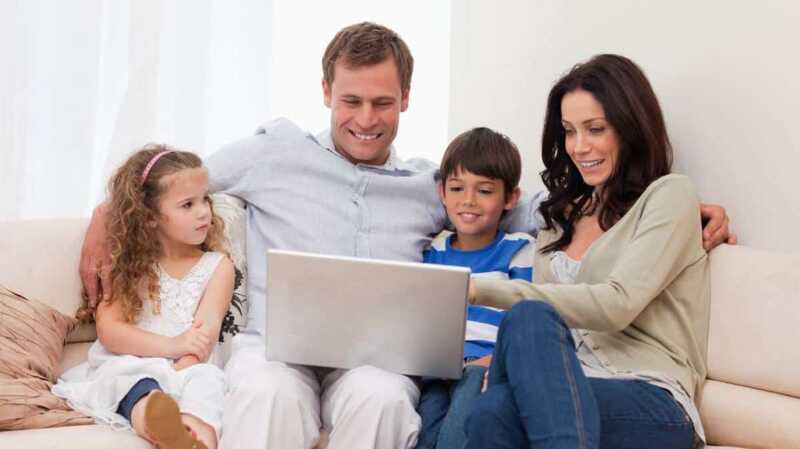 C’est l’heure du match ! RED by SFR, Sosh et Free… Quelle box internet sans engagement est faite pour vous ?!