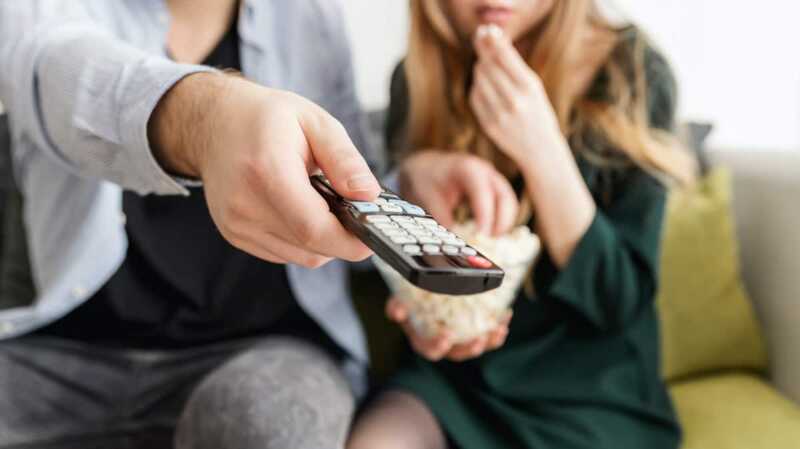 Canal+ Séries inclus avec la Bbox Ultym et la Freebox en vente privée : laquelle choisir ?