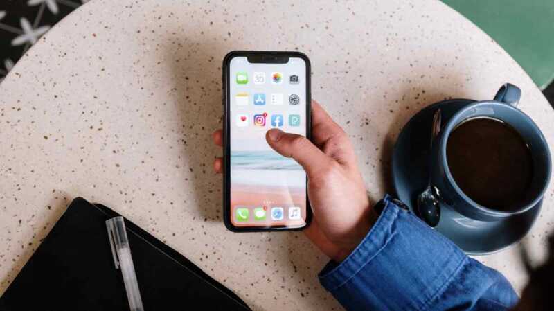 Commencer l'année sans payer votre forfait mobile ? Ces trois opérateurs vous le permettent !