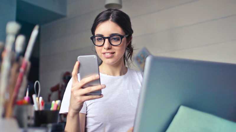 Derniers instants pour votre forfait mobile pas cher avec 40Go, 100Go ou 140Go dès 4.99€ par mois