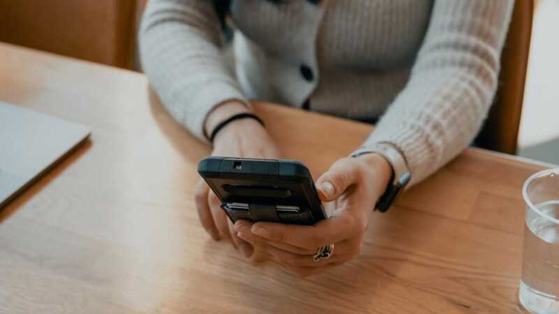 retro smartphone