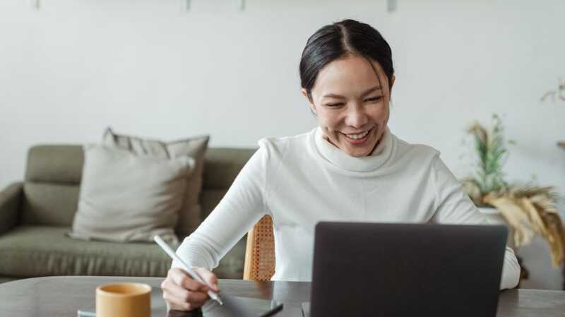 Laissez-vous séduire par les promos Fibre du moment signées RED by SFR et SFR !