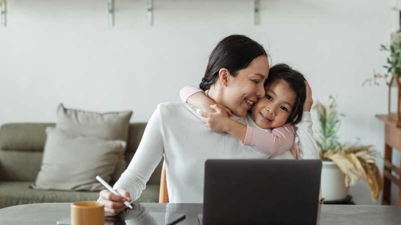 Match entre Sosh, RED by SFR et Free : quelle box internet sans engagement est faite pour vous ?