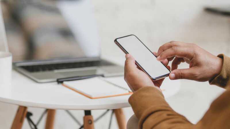 Un téléphone ne capte plus le réseau mobile.
