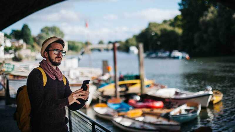 Match des forfaits mobile 50Go à 9.99€ et pas seulement la première année  : La Poste Mobile vs Prixtel