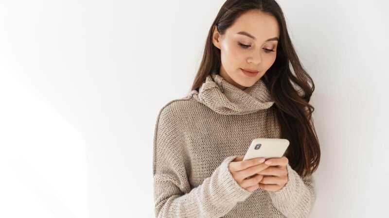 Profiter d'un forfait 5 Go avec téléphonie illimitée pour seulement 5 € par mois, c'est possible chez Free, B&You et RED by SFR !