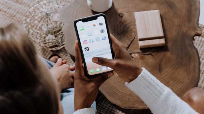 Promos de Noël : obtenez un maxi forfait mobile 5G avec 150Go dès 12.99€ par mois sur le réseau Orange, SFR ou Bouygues Telecom