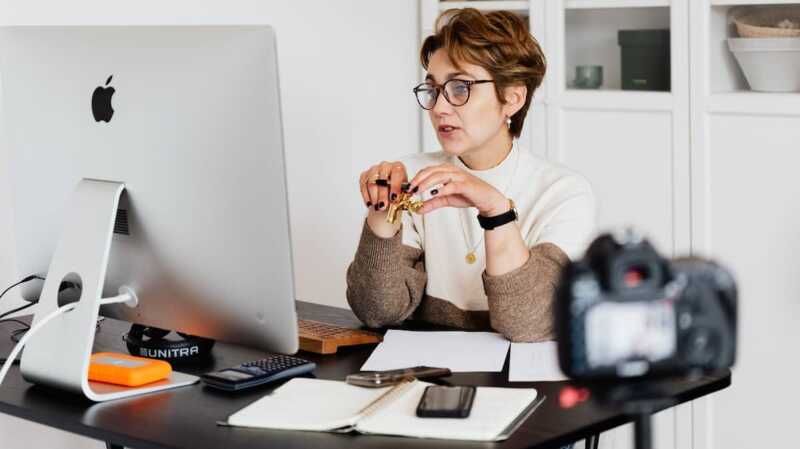 Quel opérateur propose le meilleur pack connecté Box fibre + Forfait maxi-data : SFR ou Free ?