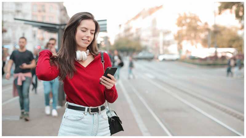 Profitez des soldes d'été pour vous procurer un forfait mobile 100Go pour moins de 10€, même après un an !
