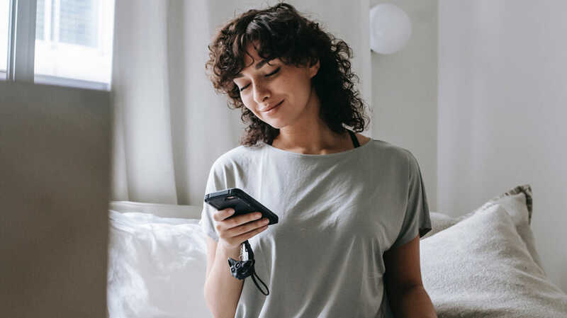 RED by SFR, Sosh ou B&You de Bouygues Telecom : Quel forfait illimité sans engagement avec 100 Go d'internet choisirez-vous ?