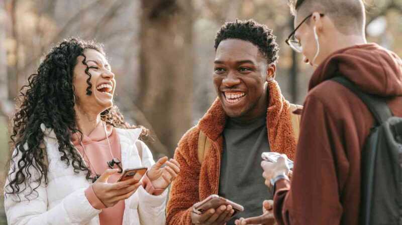 Bon plan : votre forfait illimité 20Go à 9.99€ sans engagement de durée chez SOSH, RED by SFR ou B&You de Bouygues Telecom