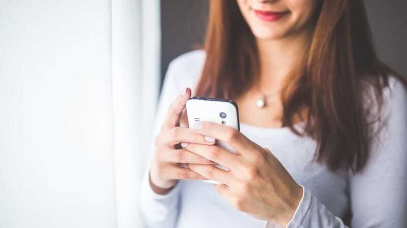 TOP 4 des forfaits 5G à moins de 15€ : YouPrice, NRJ Mobile, Auchan Telecom et La Poste Mobile