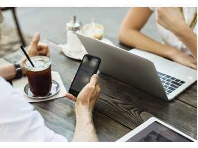 Forfait mobile : Quelle promo choisir entre RED by SFR et B&You de Bouygues Telecom ?