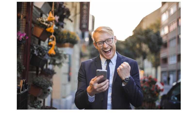 Les deux forfaits connectés de l'opérateur Syma Mobile : 50Go à 9,90 euros et 100Go à 19,90€ euros