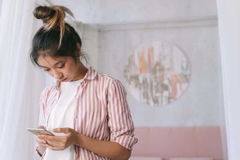 Votre smartphone déforme-t-il réellement votre colonne vertébrale ?