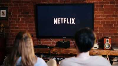 Alerte bon plan ! Avec la nouvelle box SFR en série limitée, profitez de la fibre et de Netflix inclus pour seulement 23,99 € par mois !