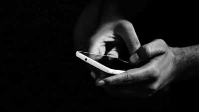 retro smartphone