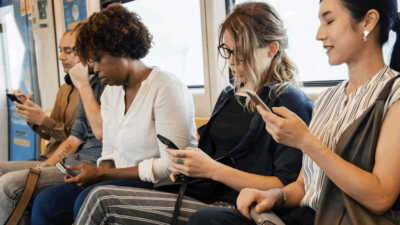 Forfait mobile : RED by SFR lance ses nouvelles offres dès 5 € par mois !