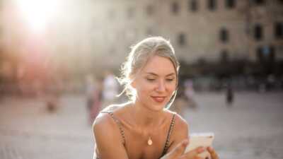 Un forfait mobile 100Go à 12.99€ par mois sans engagement et sans condition de durée, ça vous tente ?