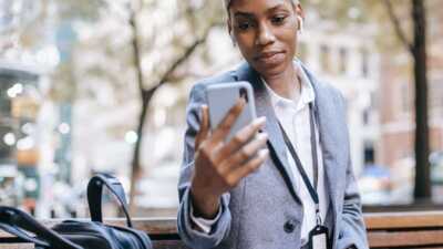Un forfait connecté à bas prix avec les trois grands opérateurs de réseau Orange, SFR et Bouygues Telecom