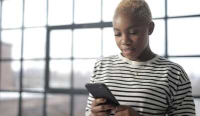 Forfaits mobiles 30 Go: deux offres exceptionnelles à moins de 10€ par mois !