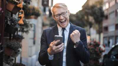 Free, Bouygues Telecom, RED by SFR : les meilleurs forfaits mobile à moins de 5 € pour les vacances