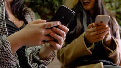 Duel très serré entre 2 forfaits mobiles illimités avec pas moins de 210 Go de 5G pour des prix inférieurs à 20€