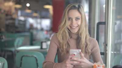 Magique ! RED by SFR prolonge sa superbe promo sur ses 5 forfaits mobiles !