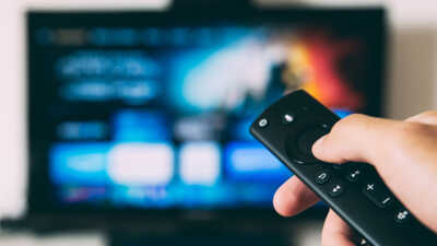 Nouvelle promo chez SFR : profitez de Netflix ou Disney+ en cadeau avec la SFR box Fibre Power !