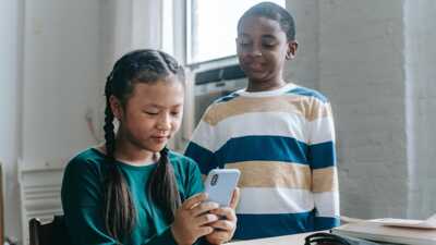 Offre mobile spéciale rentrée : Bouygues Telecom lance un nouveau forfait évolutif pour les ados !