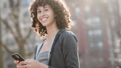 Quel est le forfait mobile idéal pour ses données mobiles ? Zoom sur les offres maxi data de SFR, Lebara, RED by SFR et B&You de Bouygues Telecom !