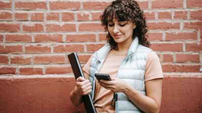 Quel forfait mobile en promo avec 70Go de 4G choisir : Orange, RED by SFR, Free Mobile ou Bouygues Telecom ?