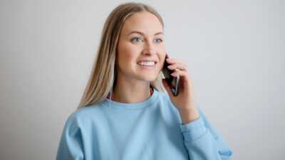Qui propose le meilleur forfait illimité à moins de 5€ : Free Mobile, RED by SFR, B&You, YouPrice ou Reglo Mobile ?