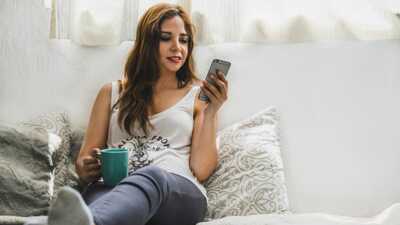 Séries limitées avec forfait à moins de 25 € par mois et smartphone à prix réduit : SFR 50 Go 5G ou Orange 40 Go pour Noël ?
