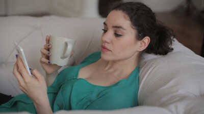 Séries limitées de Noël : SFR ou Bouygues Telecom pour un forfait 50 Go avec smartphone ?