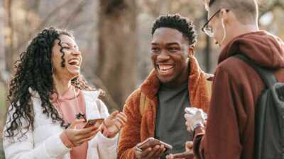 Bon plan : votre forfait illimité 20Go à 9.99€ sans engagement de durée chez SOSH, RED by SFR ou B&You de Bouygues Telecom