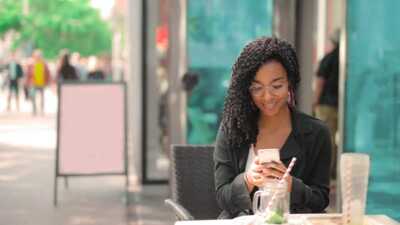 Smartphone offert avec un forfait mobile : 3 offres à saisir immédiatement !