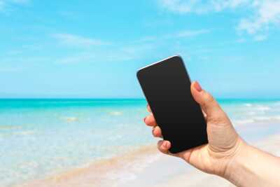 Voici les meilleurs forfaits eSIM pour voyager cet été.
