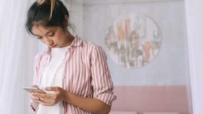 Top 3 des forfaits sans engagement avec 60 Go de data :  B&You, Syma Mobile et Sosh