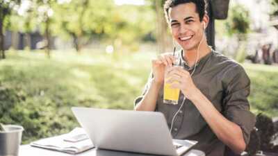 Votre forfait mobile 5G + BOX Internet Fibre à prix cassés avec ces deux incroyables promos