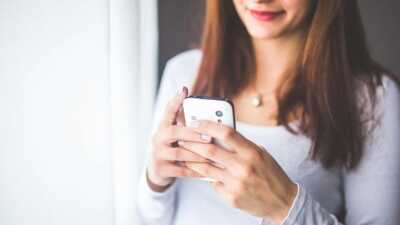 TOP 4 des forfaits 5G à moins de 15€ : YouPrice, NRJ Mobile, Auchan Telecom et La Poste Mobile