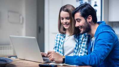 Box 5G, forfait 300 Go ou Box Internet : quelle option choisir pour un étudiant connecté ?